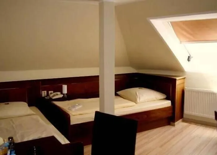 Am Wilhelmsplatz Hotel 3*