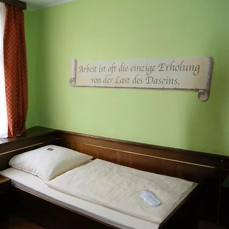 Am Wilhelmsplatz 3* Στουτγκάρδη